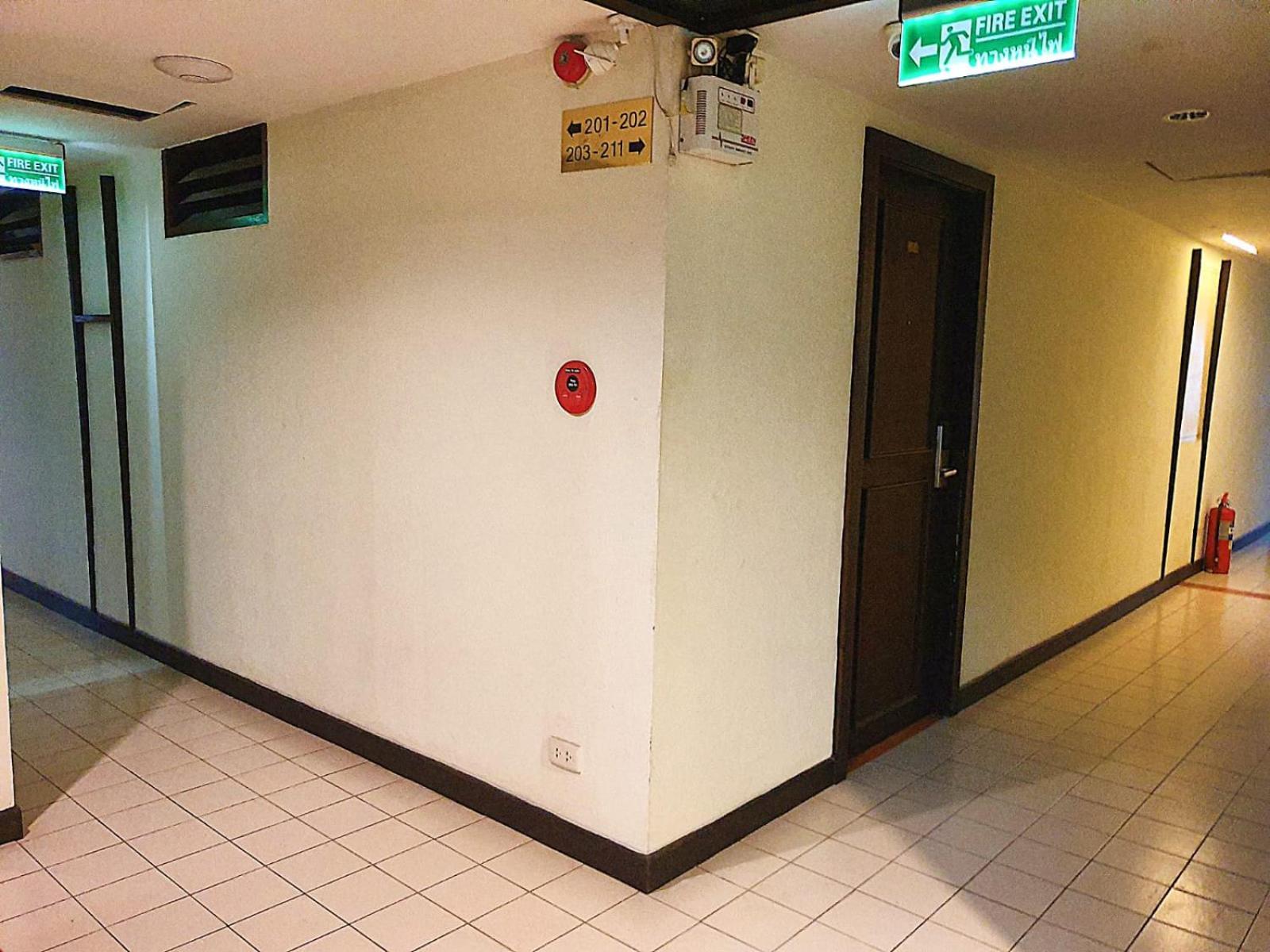 Desa Phuket Hotel Bagian luar foto