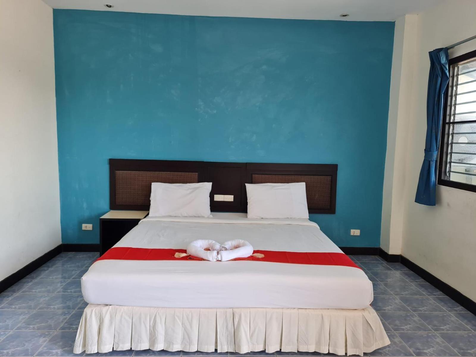 Desa Phuket Hotel Bagian luar foto