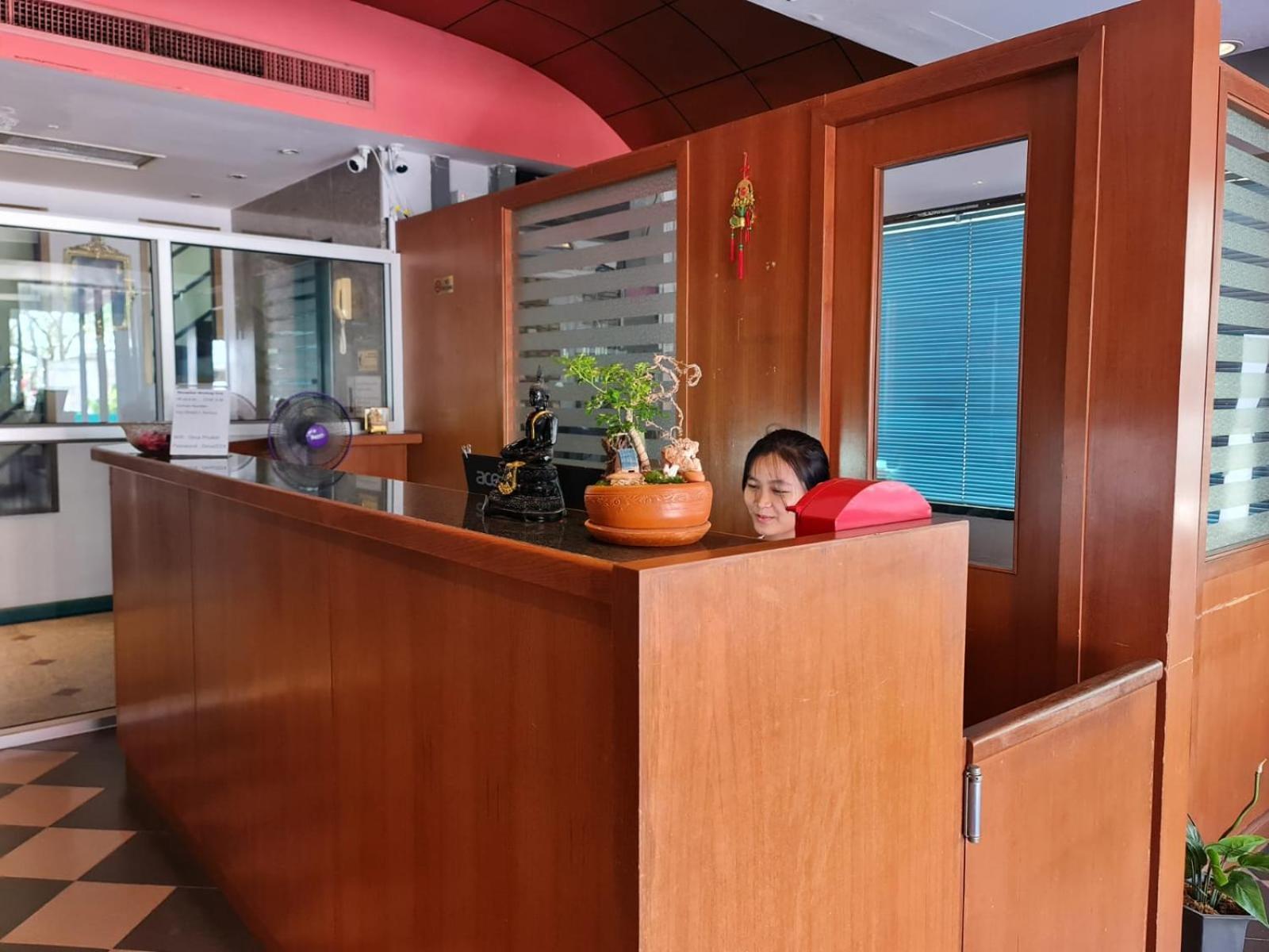 Desa Phuket Hotel Bagian luar foto