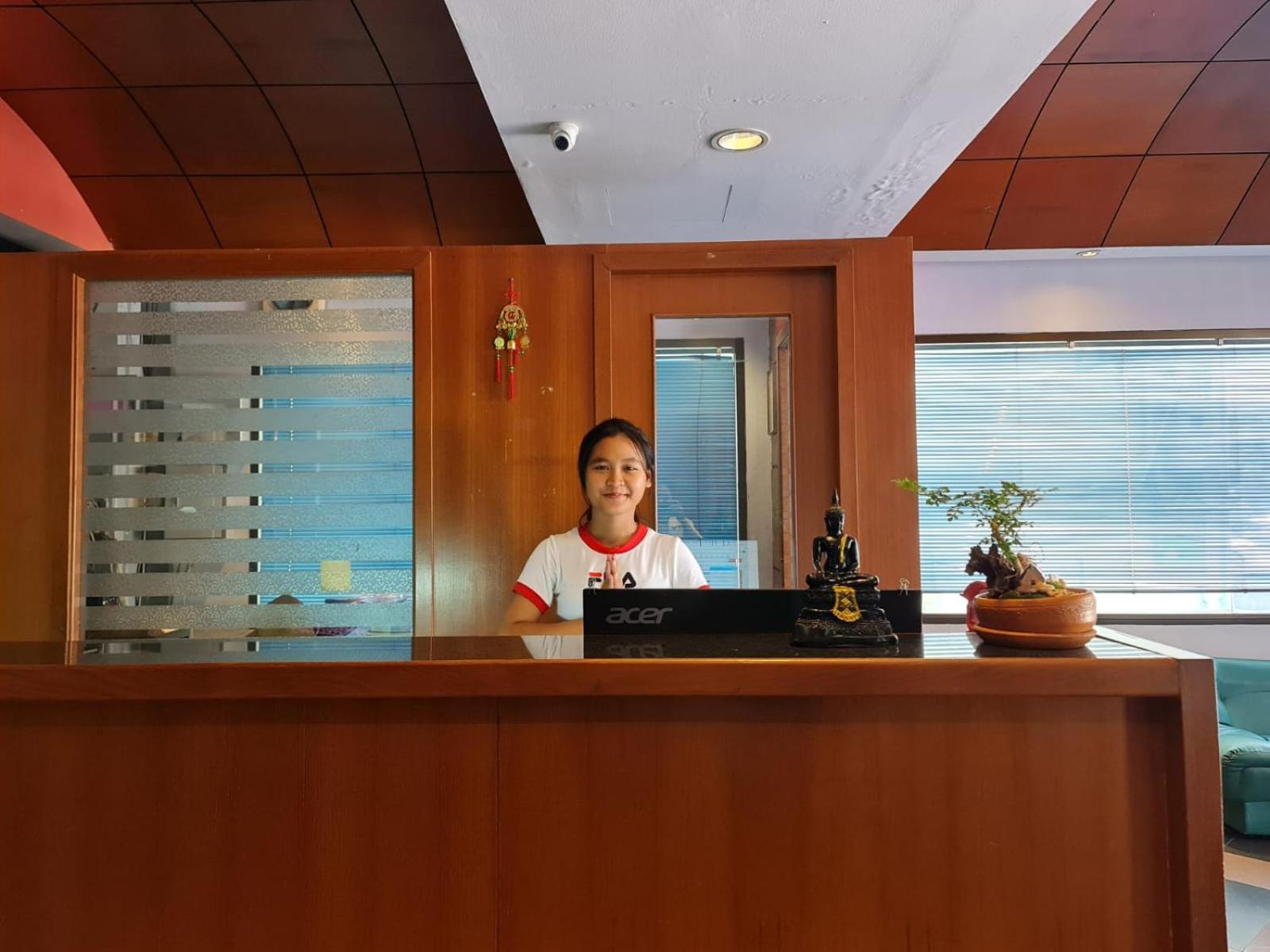 Desa Phuket Hotel Bagian luar foto