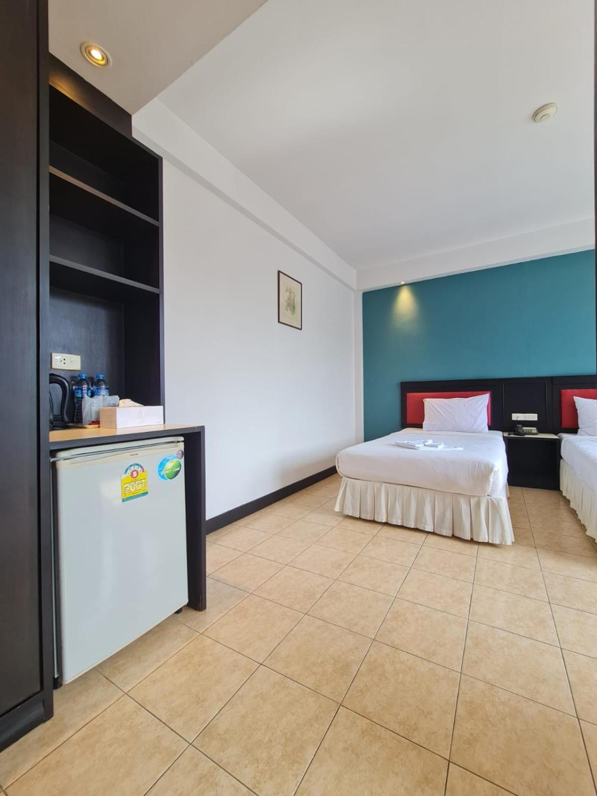 Desa Phuket Hotel Bagian luar foto