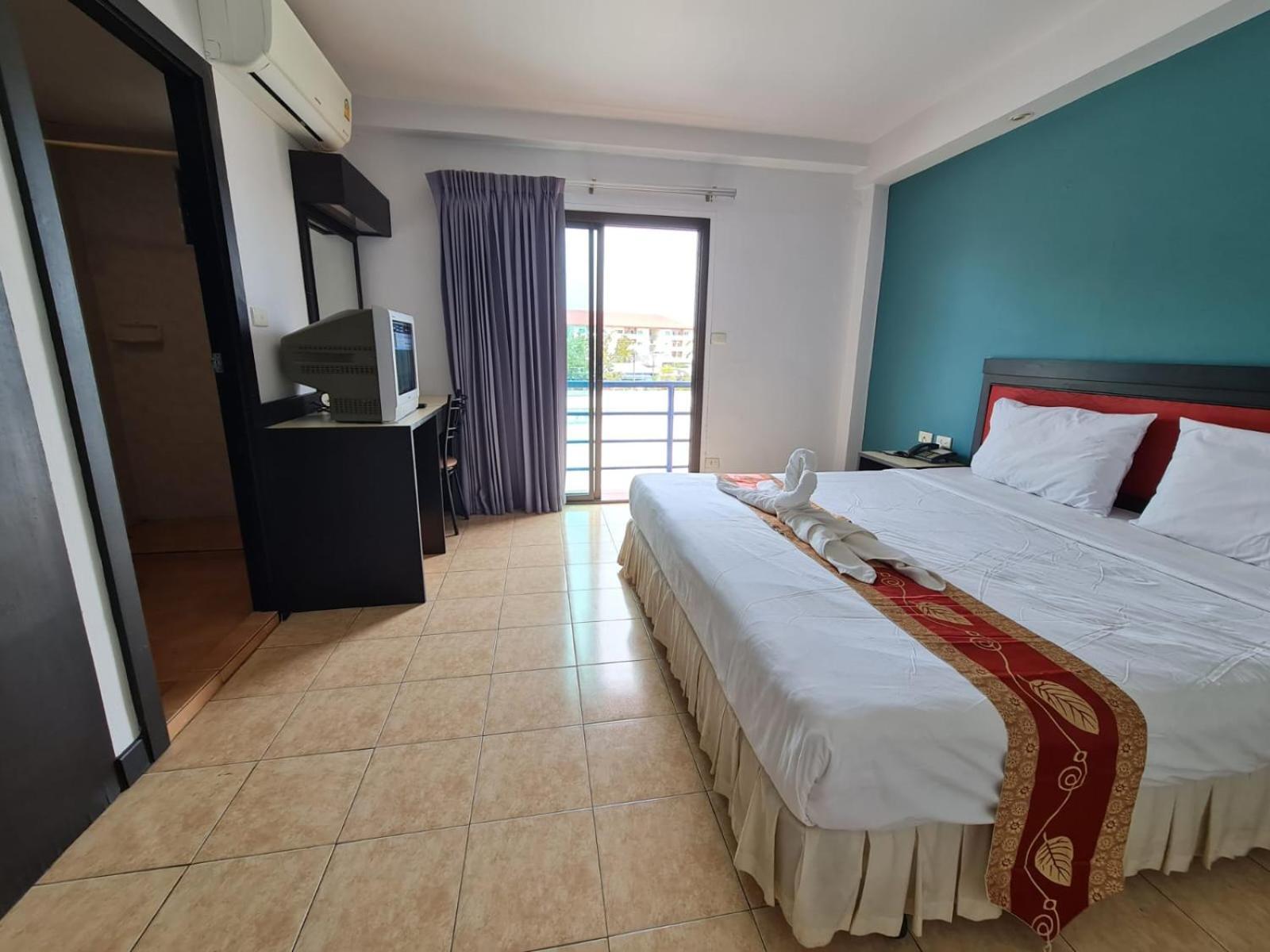 Desa Phuket Hotel Bagian luar foto