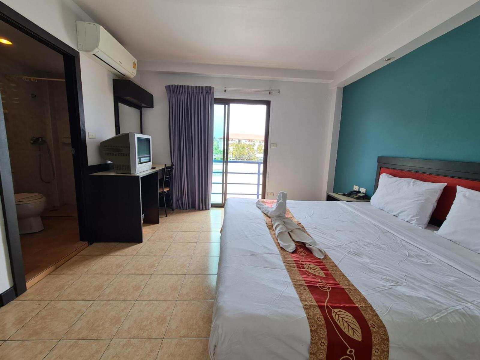 Desa Phuket Hotel Bagian luar foto
